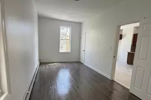 132 Bayview Ave, Jersey City, NJ 07305 - Photo 7