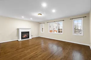 12 Liberty Ct., Secaucus, NJ 07094 - Photo 9