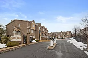 12 Liberty Ct., Secaucus, NJ 07094 - Photo 3