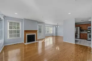 2 Marina Dr, Bayonne, NJ 07002 - Photo 3