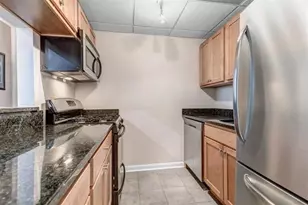 186 Wayne St, Jersey City, NJ 07302 - Photo 3