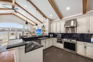 18 Lydia Dr, Guttenberg, NJ 07093 - Photo 11