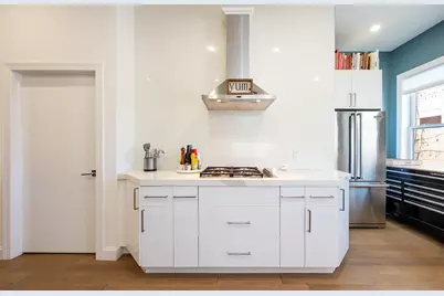 207 New York Ave, Union City, NJ 07087 - Photo 3