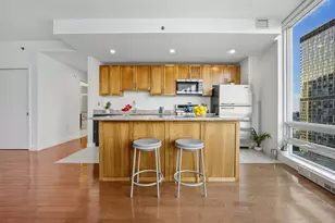 20 Newport Pkwy, Jersey City, NJ 07310 - Photo 9