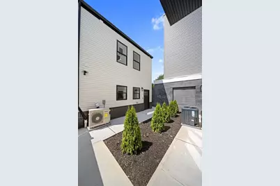 27 Graham St #Rear (3), Jersey City, NJ 07307 - Photo 17