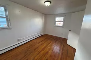 90 Roosevelt Ave, Jersey City, NJ 07304 - Photo 9