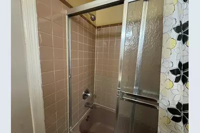 90 Roosevelt Ave #2, Jersey City, NJ 07304 - Photo 11