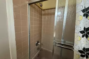 90 Roosevelt Ave, Jersey City, NJ 07304 - Photo 11