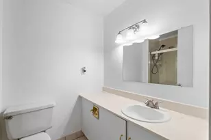 7000 Blvd E, Guttenberg, NJ 07093 - Photo 21