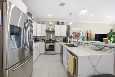 936 Pavonia Ave #3B, Jersey City, NJ 07306 - Photo 5