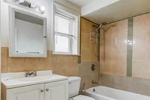 77 Wallis Ave, Jersey City, NJ 07304 - Photo 15