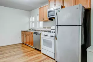 77 Wallis Ave, Jersey City, NJ 07304 - Photo 9