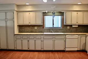768 4th St, Secaucus, NJ 07094 - Photo 7