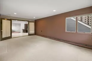 9E Cove Ln, North Bergen, NJ 07047 - Photo 17