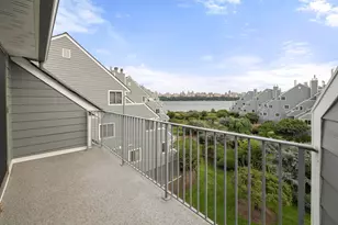 9E Cove Ln, North Bergen, NJ 07047 - Photo 9