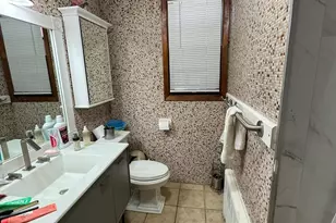 254 Seaview Ave, Jersey City, NJ 07305 - Photo 5