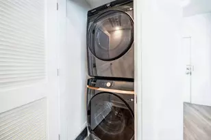 32 Jones St, Jersey City, NJ 07306 - Photo 11