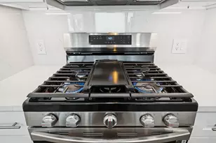 32 Jones St, Jersey City, NJ 07306 - Photo 15