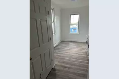 18 Graham Ave, Jersey City, NJ 07307 - Photo 3