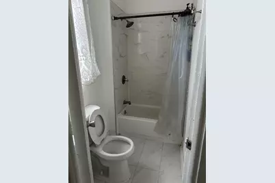 18 Graham Ave, Jersey City, NJ 07307 - Photo 9