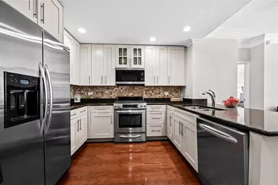1125 Maxwell Lane #604, Hoboken, NJ 07030 - Photo 5
