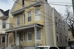130 Bayview Ave, Jersey City, NJ 07305 - Photo 1