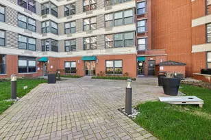 102 Christopher Columbus Dr, Jersey City, NJ 07302 - Photo 25