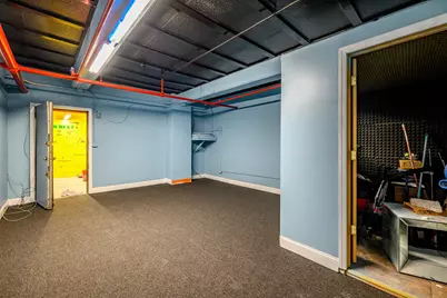 90 Forrest St, Jersey City, NJ 07304 - Photo 33