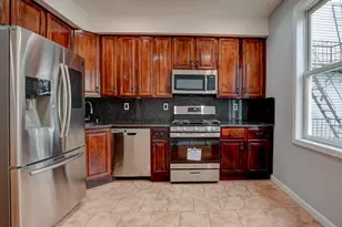 38 Court House Pl, Jersey City, NJ 07305 - Photo 3