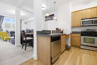 3 Greenwich Dr #97, Jersey City, NJ 07305 - Photo 1