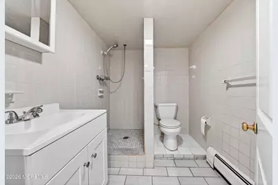 28 Willow St, Bayonne, NJ 07002 - Photo 11