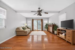 28 Willow St, Bayonne, NJ 07002 - Photo 9