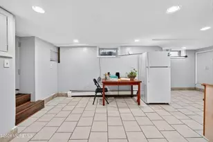 28 Willow St, Bayonne, NJ 07002 - Photo 23