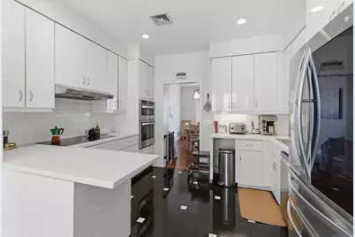 26 Half Moon Isle #26, Jersey City, NJ 07305 - Photo 13