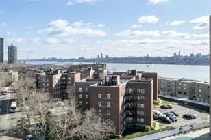 7212 Blvd E, North Bergen, NJ 07047 - Photo 13