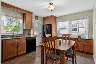 364 Avenue E, Bayonne, NJ 07002 - Photo 7