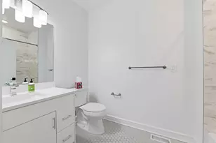 974 Summit Ave, Jersey City, NJ 07307 - Photo 9