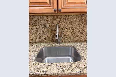 304 Avenue C #1F, Bayonne, NJ 07002 - Photo 5