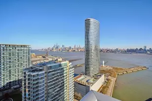 1 Shore Ln, Jersey City, NJ 07310 - Photo 21