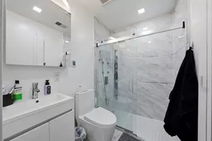 245 Jewett Ave, Jersey City, NJ 07304 - Photo 11