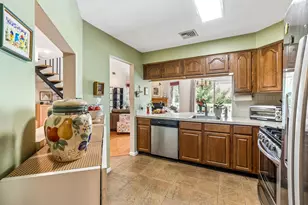 8 Quartz Ln, Paterson, NJ 07501 - Photo 9