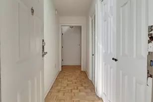 208 Shearwater Ct W, Jersey City, NJ 07305 - Photo 3