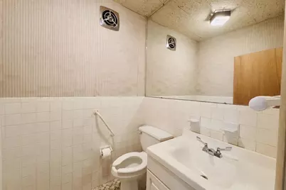 696 Avenue C, Bayonne, NJ 07002 - Photo 29