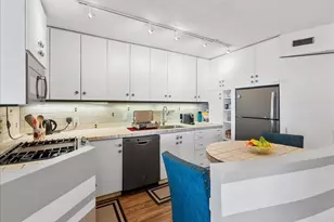 7002 Blvd E, Guttenberg, NJ 07093 - Photo 9