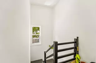 137 Manhattan Ave, Jersey City, NJ 07307 - Photo 21