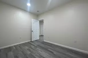 34 Giles Ave, Jersey City, NJ 07306 - Photo 11