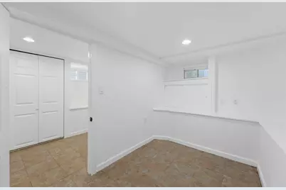 138 Lexington Ave, Bayonne, NJ 07002 - Photo 21