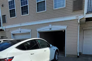 7 Soho Dr, Jersey City, NJ 07305 - Photo 17