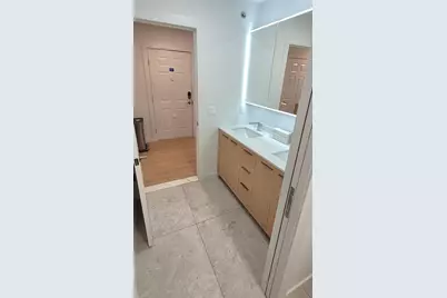 7 Soho Dr #115, Jersey City, NJ 07305 - Photo 9