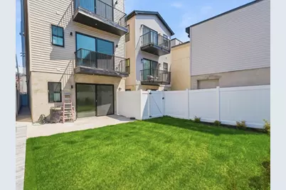 15 Manhattan Ave #1, Jersey City, NJ 07307 - Photo 17